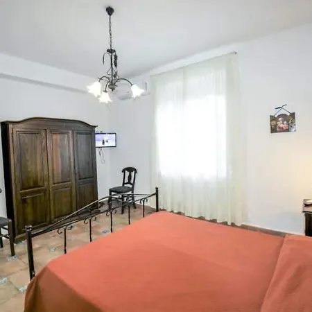 Anna Apartment *